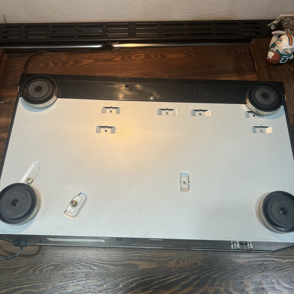 TEAC W-520R Dual Auto Reverse Cassette Deck (Powers On)