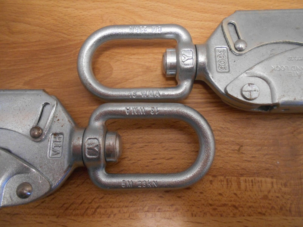 Carabiner hook spring loaded 3600 Lb Gate ( 2 Hooks ) NOS