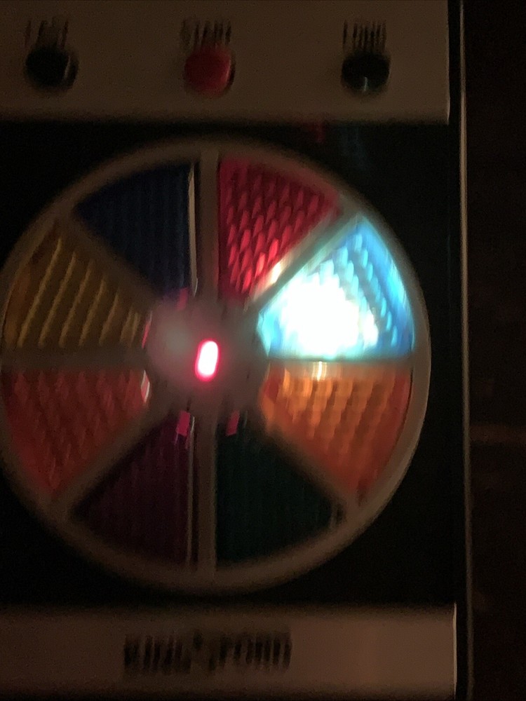 Vintage Mini Match Me Handheld Game CIB Kingford