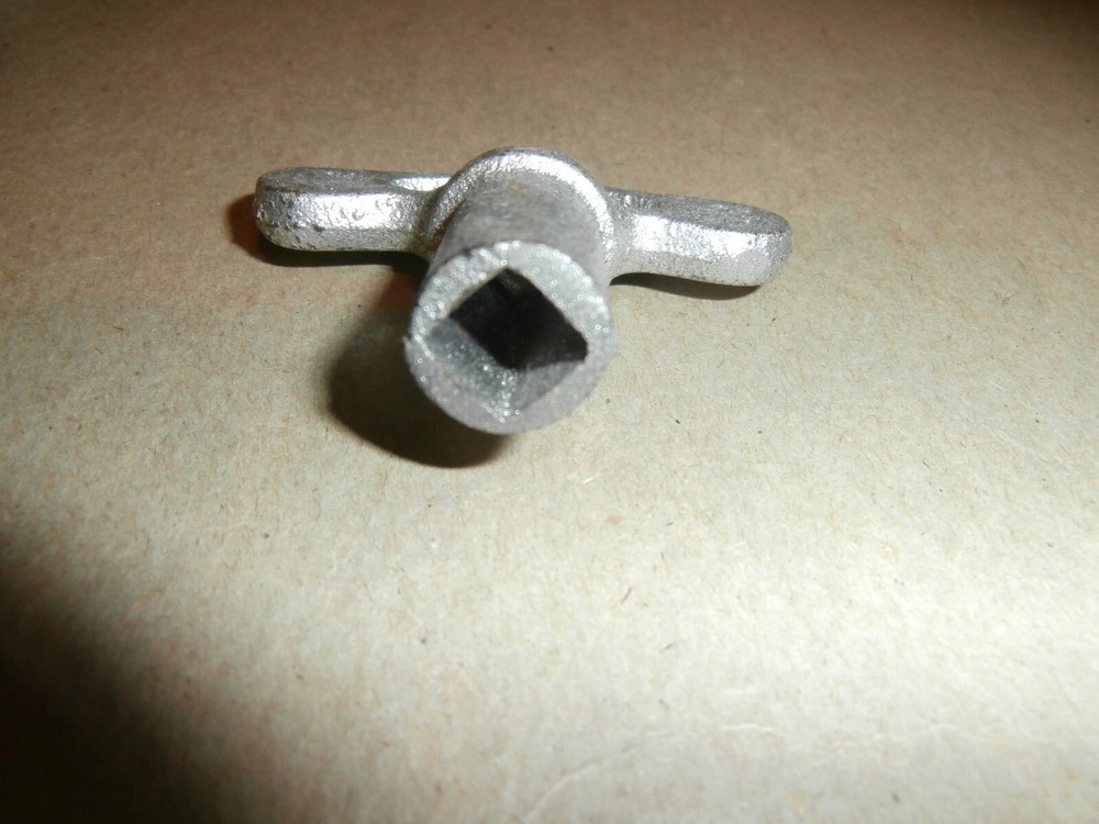 Vintage C S Cast Iron Valve Key 3/8" square