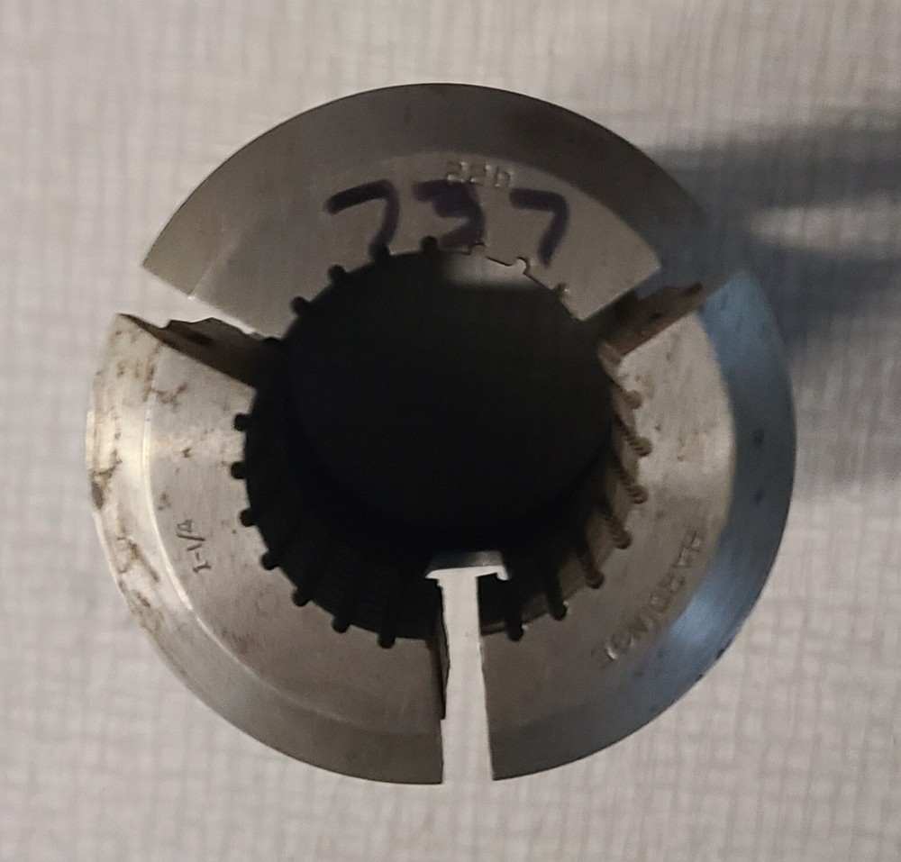 SIZE 22 RIBBED COLLET