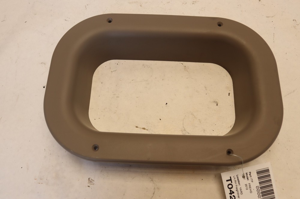 2008-2017 FREIGHTLINER CASCADIA 125 SLEEPER SIDE WALL VENT TRIM PANEL BEZEL OEM
