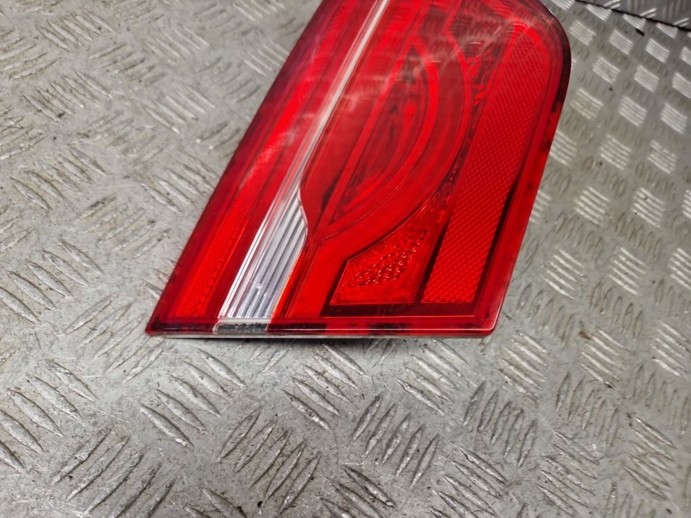 JAGUAR XE REAR LIGHT PASSENGER SIDE INNER 2015