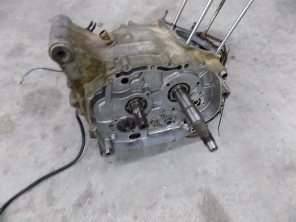 2004 SUZUKI QUADRUNNER LT 160 ENGINE/ MOTOR BOTTOM END/ ENGINE CASES LT160