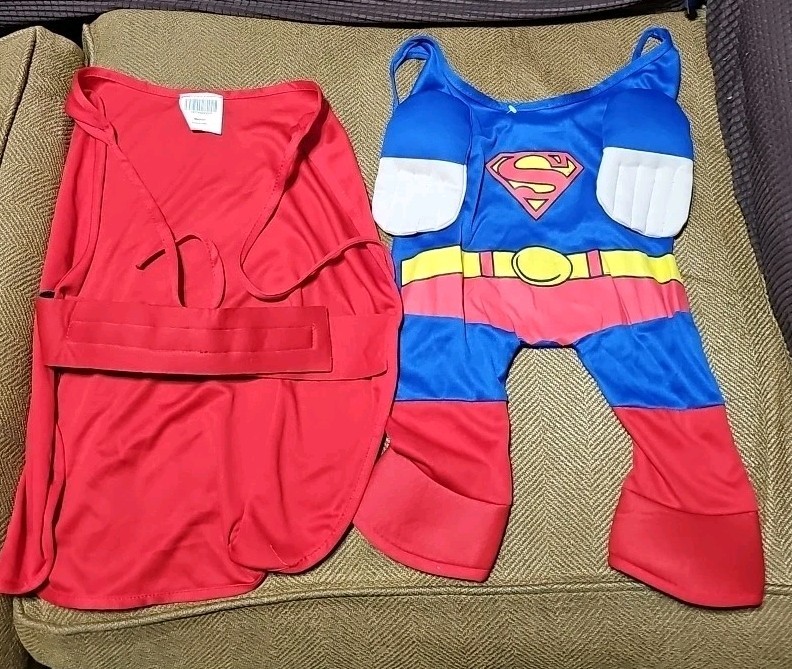 Rubie’s DC Comics Superman with Cape Pet Costume -size Medium