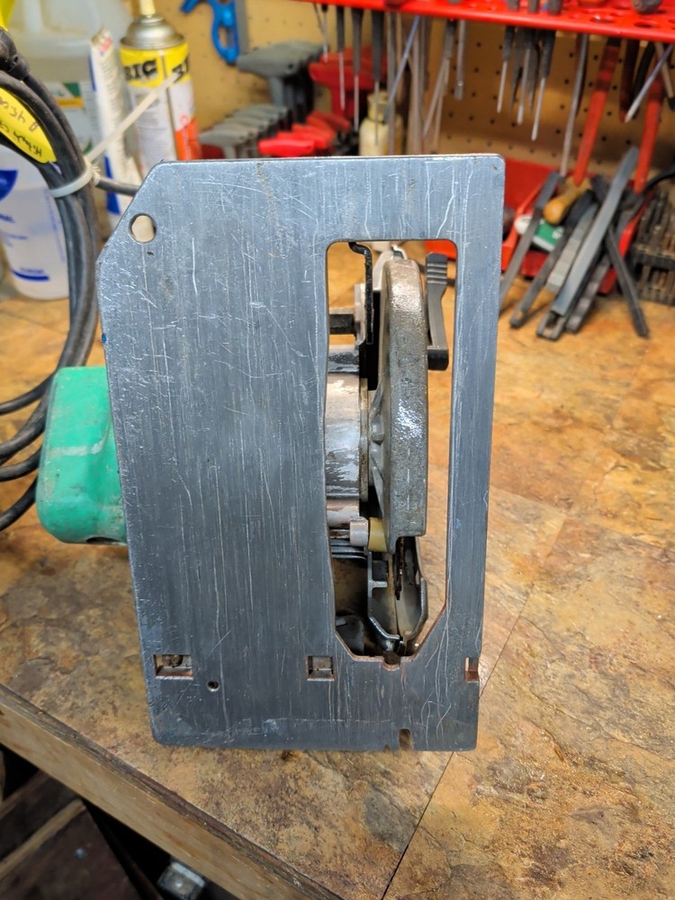 Hitachi C7BD2 7-1/4in Circular Saw