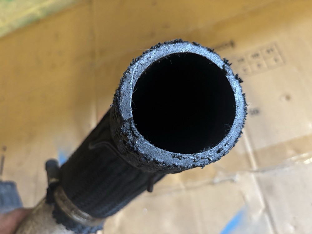 Hyundai I800 2010 2.5 Diesel Complete Intercooler Pipe