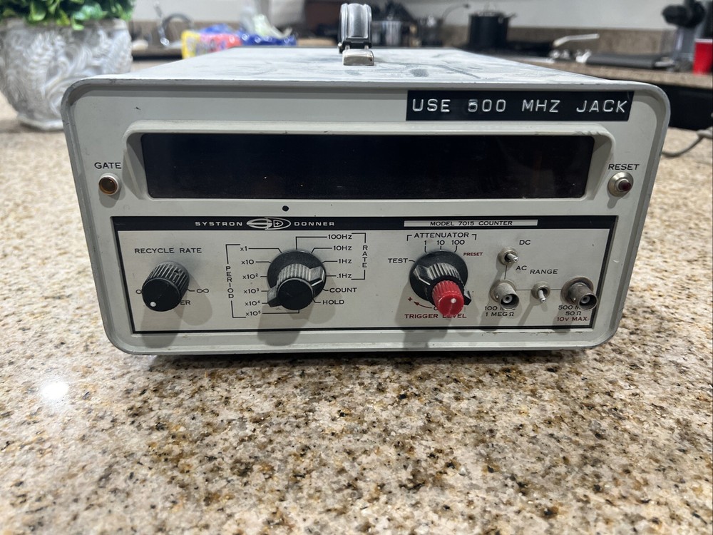 Systron Donner Model 7015 Counter