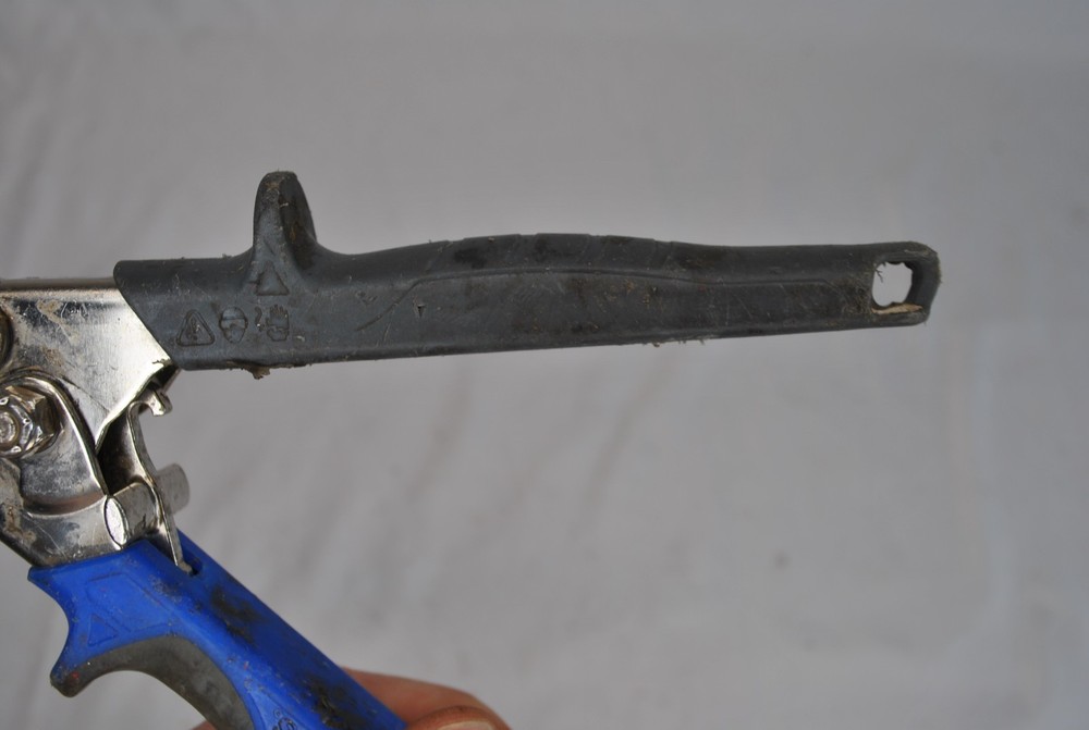 Klein Tools 86528 Snap Lock Punch