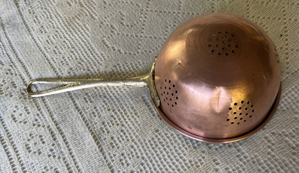 Vintage Copper Strainer , Long Handle, 5.5" D