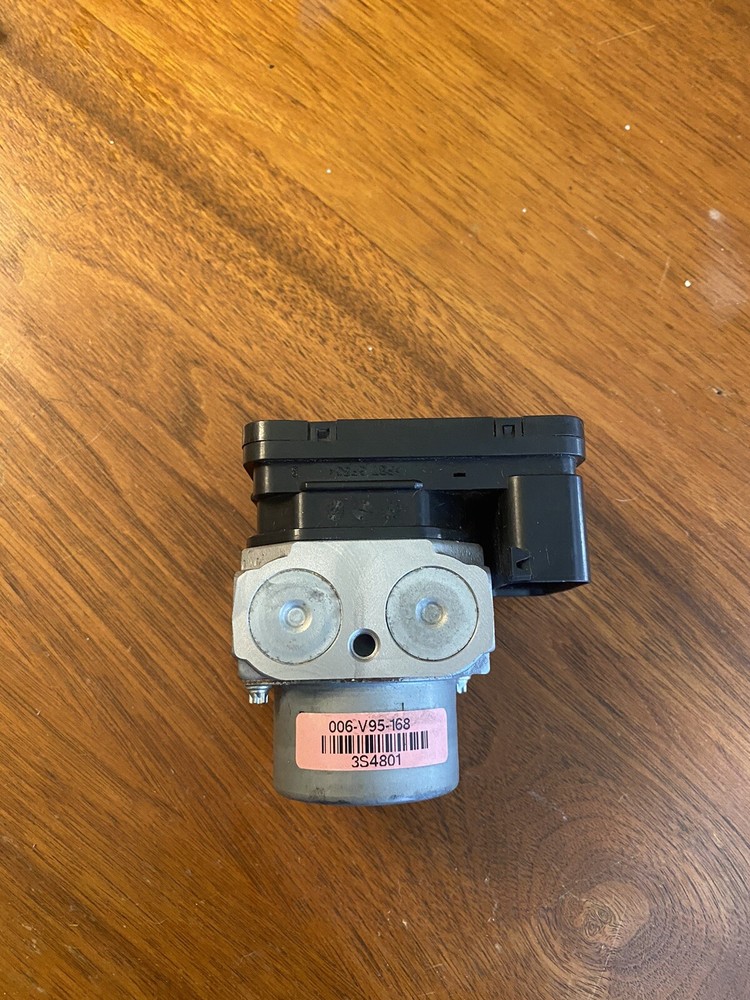 2017 Cbr1000rr Abs Module Pump