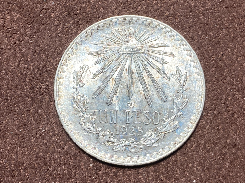 MEXICO 1925 1 PESO SILVER COIN SUPERB!