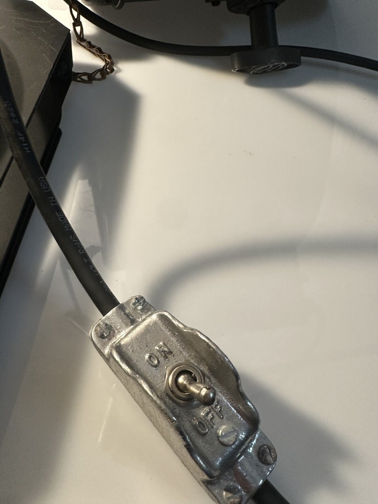 400W Studio Junior LED - Mole Richardson- AS-IS, Needs Repair)