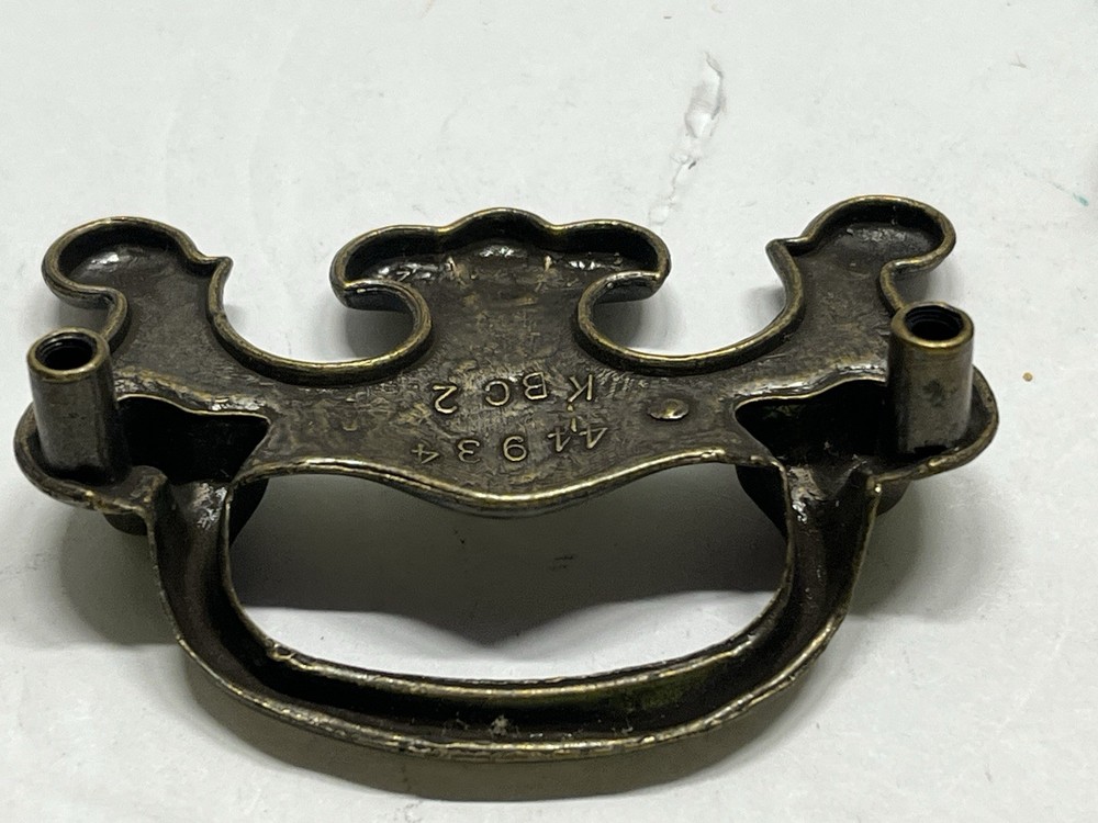 Vintage Lot (15) NOS Chippendale Style Fixed Drawer Pulls #44934