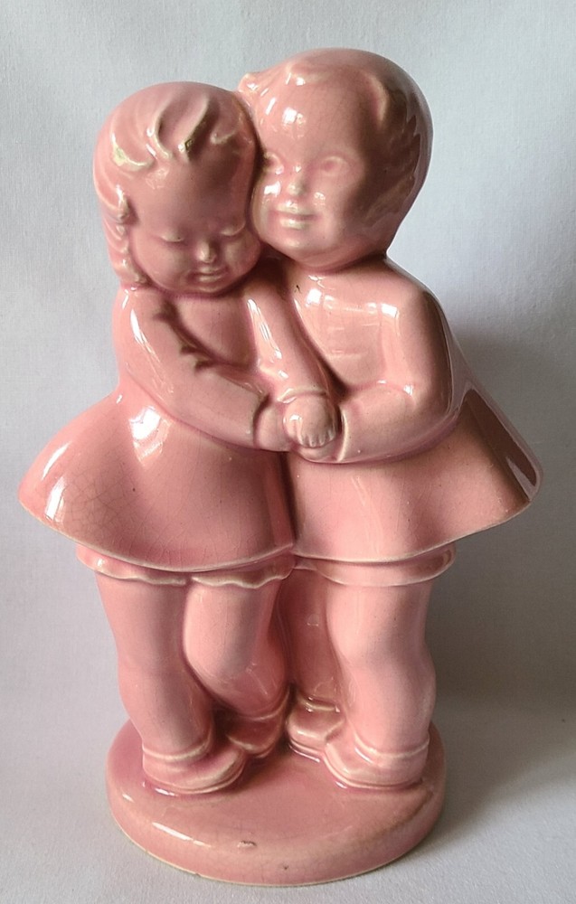 Shawnee Pottery Pink Hugging Friends Planter 7-1/2"