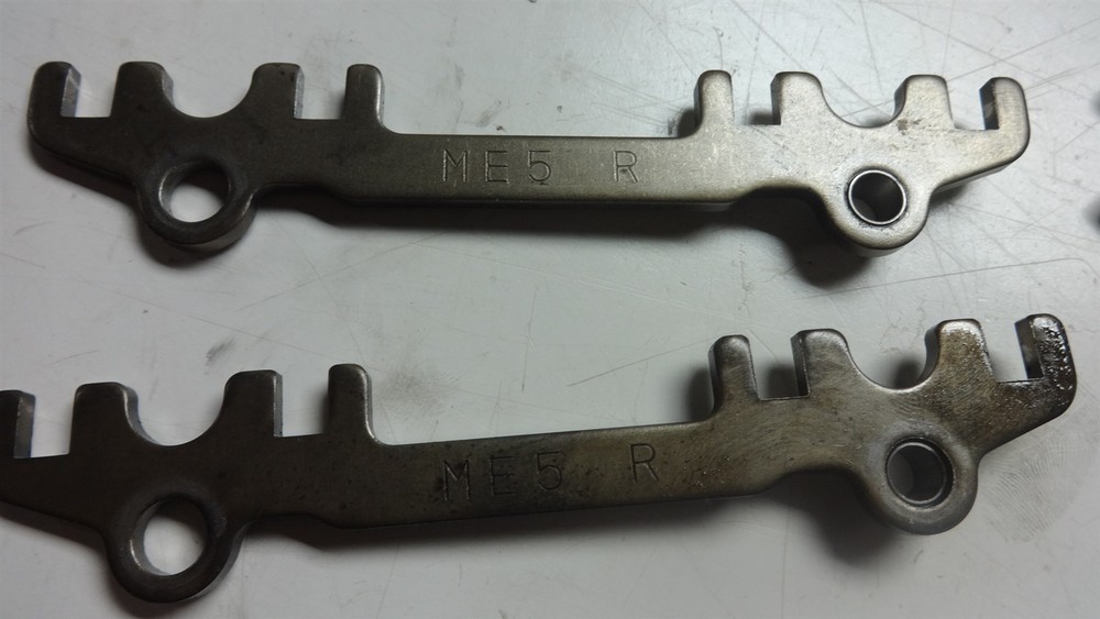 83 HONDA CB650SC NIGHTHAWK CB650 HM181B ENGINE CYLINDER HEAD ROCKER GUIDE SET