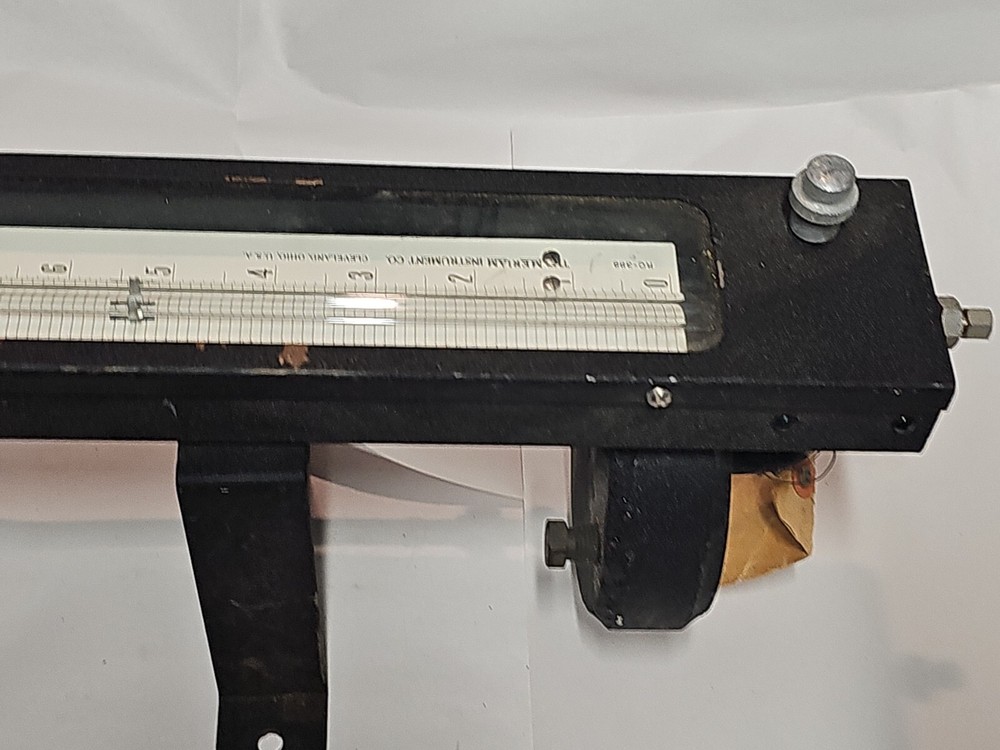 The Meriam Instrument Co. Type W Model 30EB25 Manometer Range 12" Untested