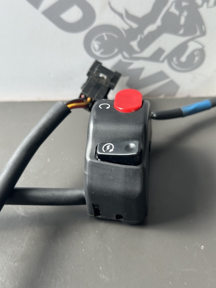 TRIUMPH SPEED TRIPLE 1050 Right Hand Switch Gear 2011-2015