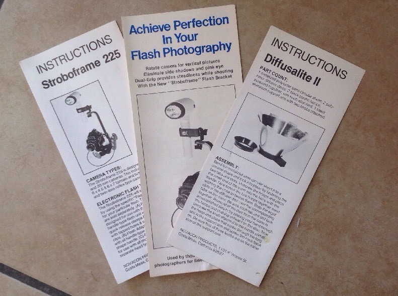 Stroboframe 225 Professional Flash Bracket w/ Diffusalite II & Pro Padded Case