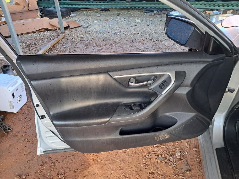 ALTIMA 2016 Glove Box 4735835