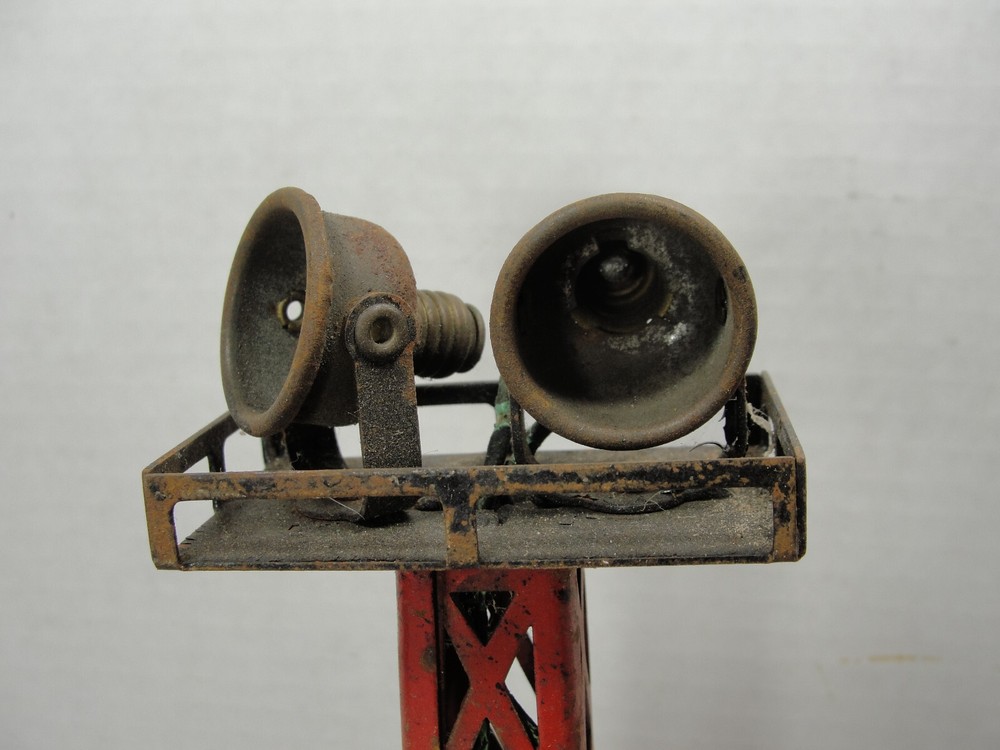 MARX - Prewar Dual Searchlight Yard Tower - 0 / 027 / S Gauge Scale