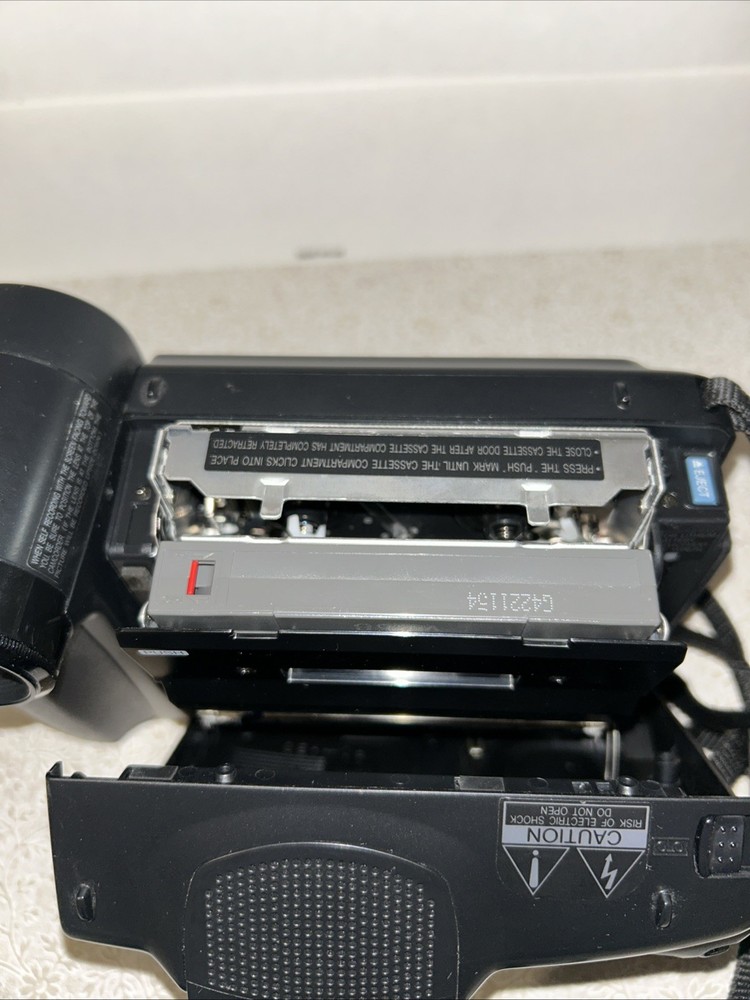 Sharp Liquid Crystal Video Camera Vl-E47 & Accessories