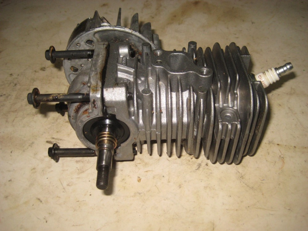 Poulan Patriot 1900 Chainsaw 36 cc 2 Stroke Engine