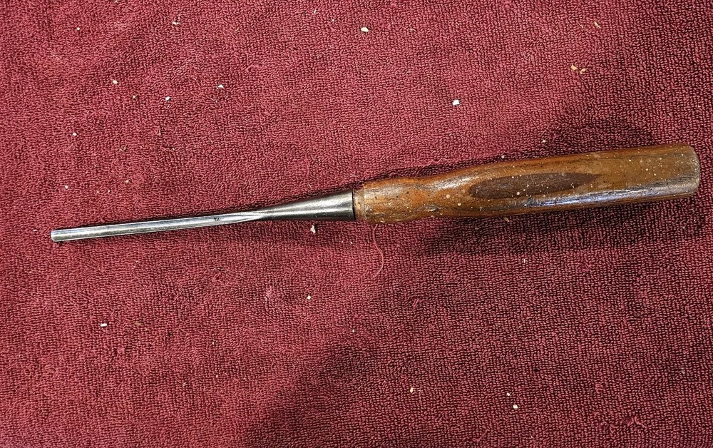 Unmarked  1/4"  Outcannel Socket Gouge