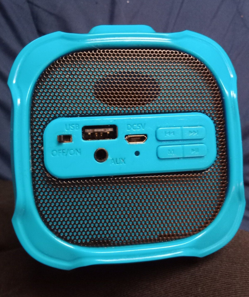 AXESS PERSONAL BlUETOOTH MEDIA SPEAKER RECHARGEABLE LITHIUM BATTERY MICRO SD