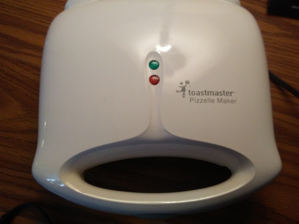 Toastmaster Pizzelle maker Italian cookie press