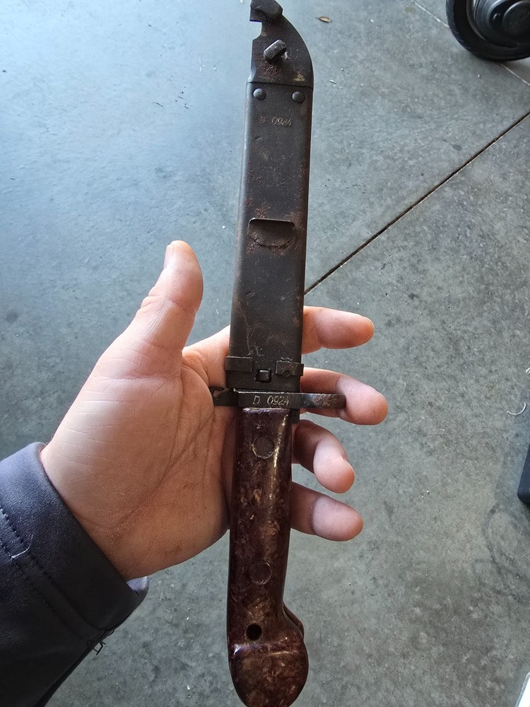 Romanian Type 2 Bayonet W/Matching Scabbard