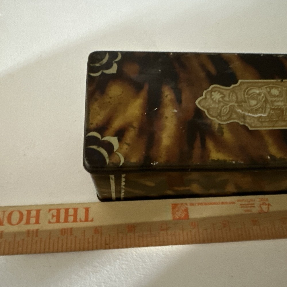 CWS Biscuits Tortoiseshell Biscuit Tin c.1928