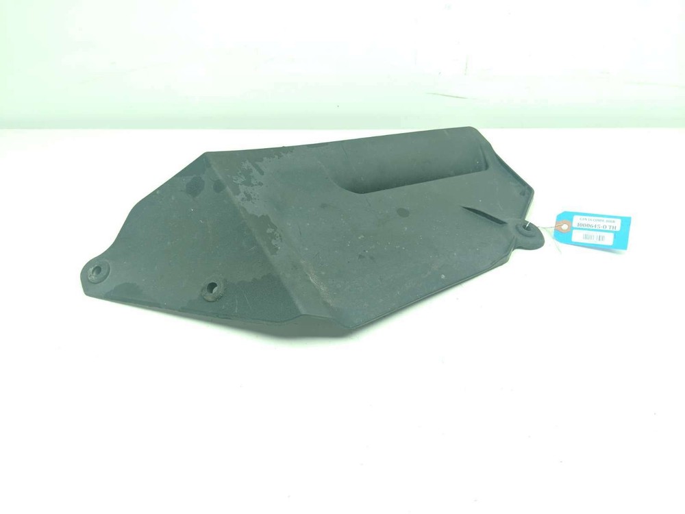 16 Can Am Commander 800R XT Left Right Inner Deflector Panel Plastic 705002894