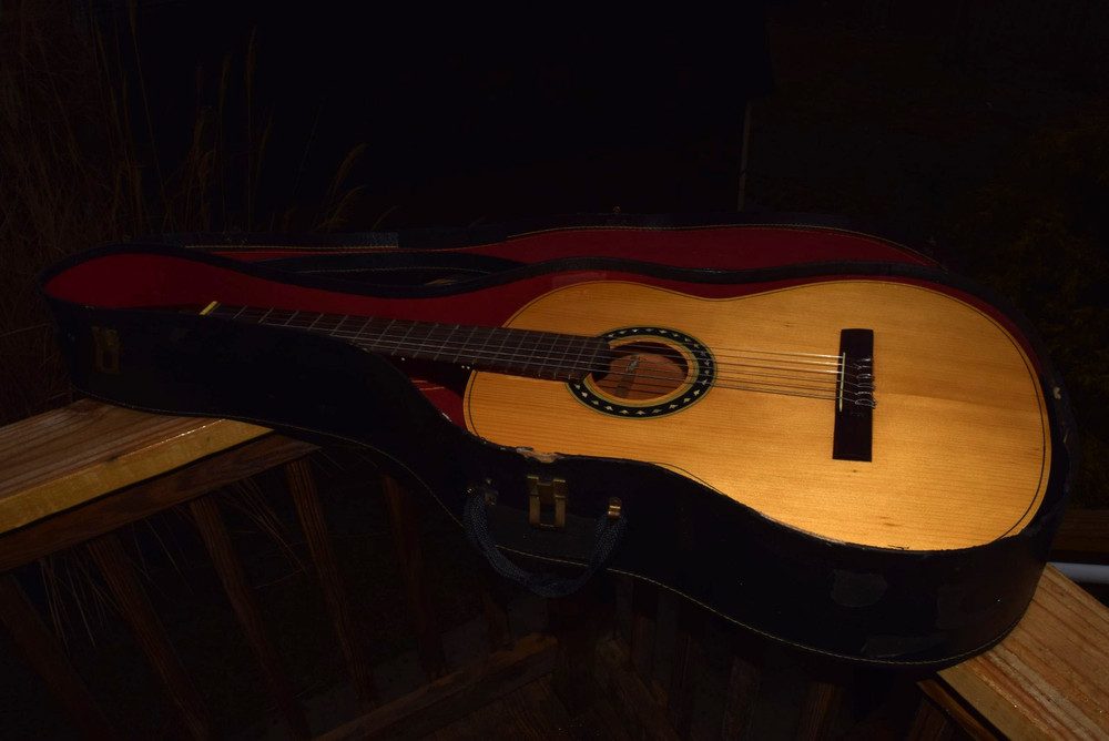 1960's CLASSICAL GUITAR - Student Model - Unbranded - Chipboard Case