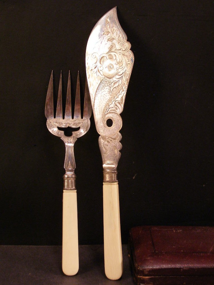 ~19 c Cake Knife Fork Server Chased Silver Serving Box Case Fish Set Sheffield~