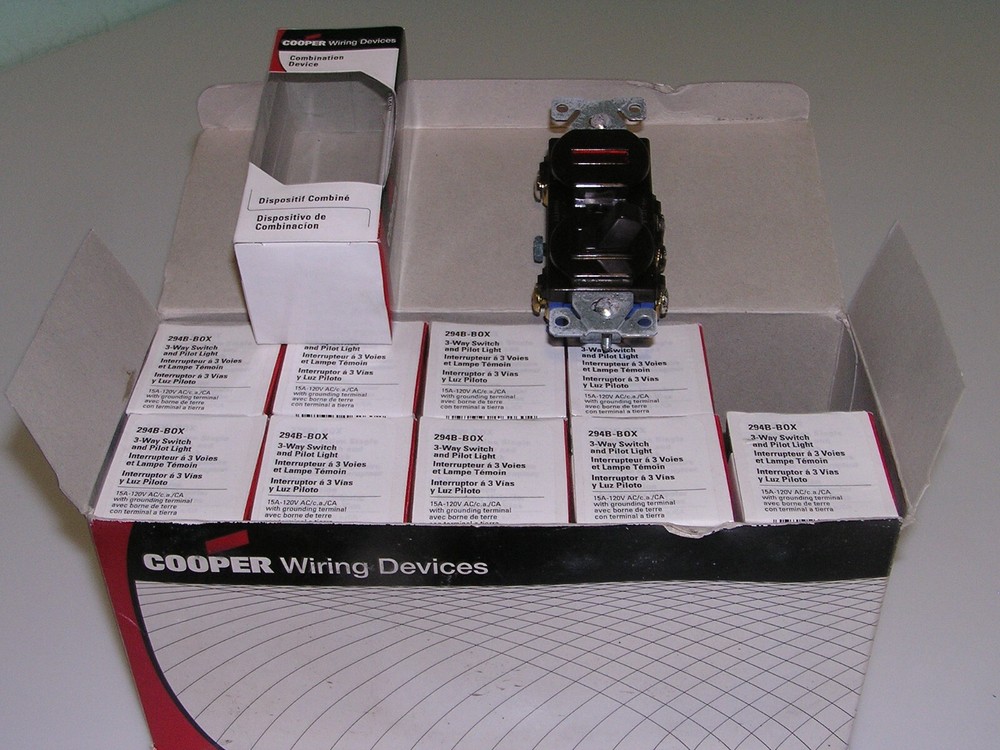 lot of 10 COOPER WIRING DEVICES  294B COMBINATION  3- WAY SWITCH AND PILOT LIGHT