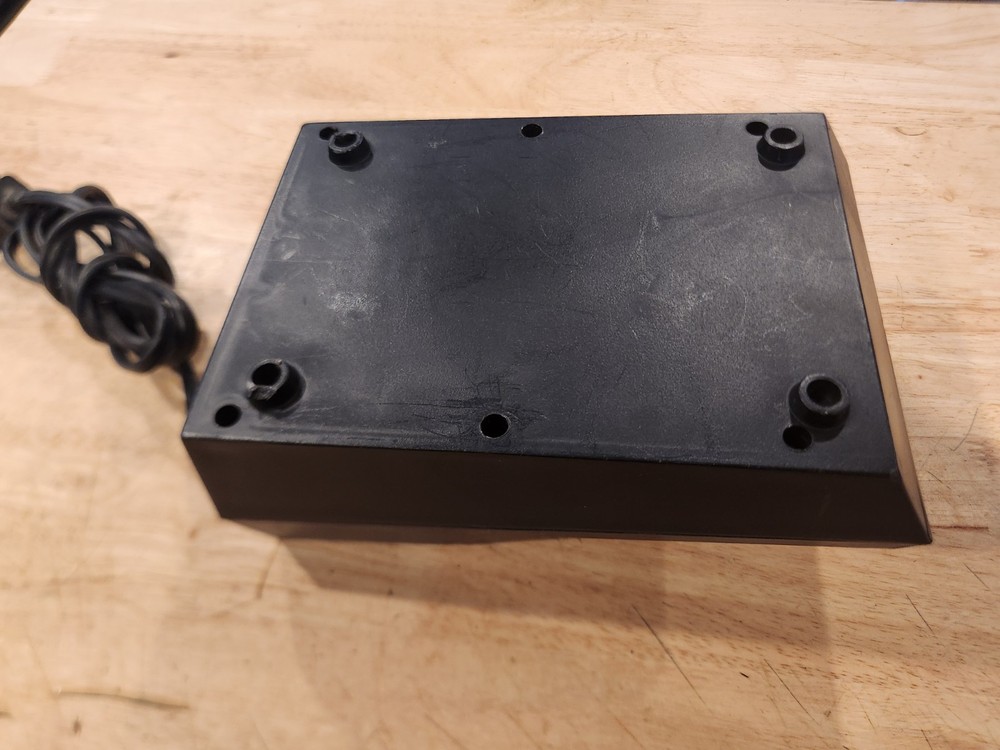 Tech II railpower 1400 18 VAC accessory & 14VDC variable train power transformer