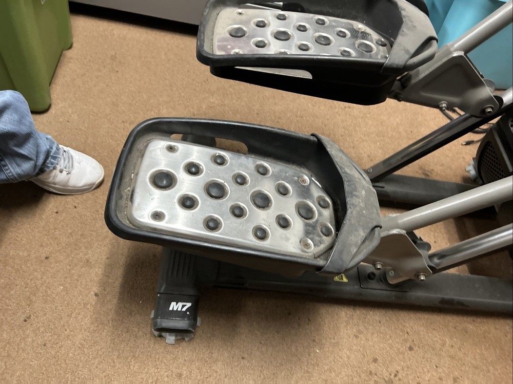 Bowflex Max Trainer M7 Elliptical Machine (Great Condition)