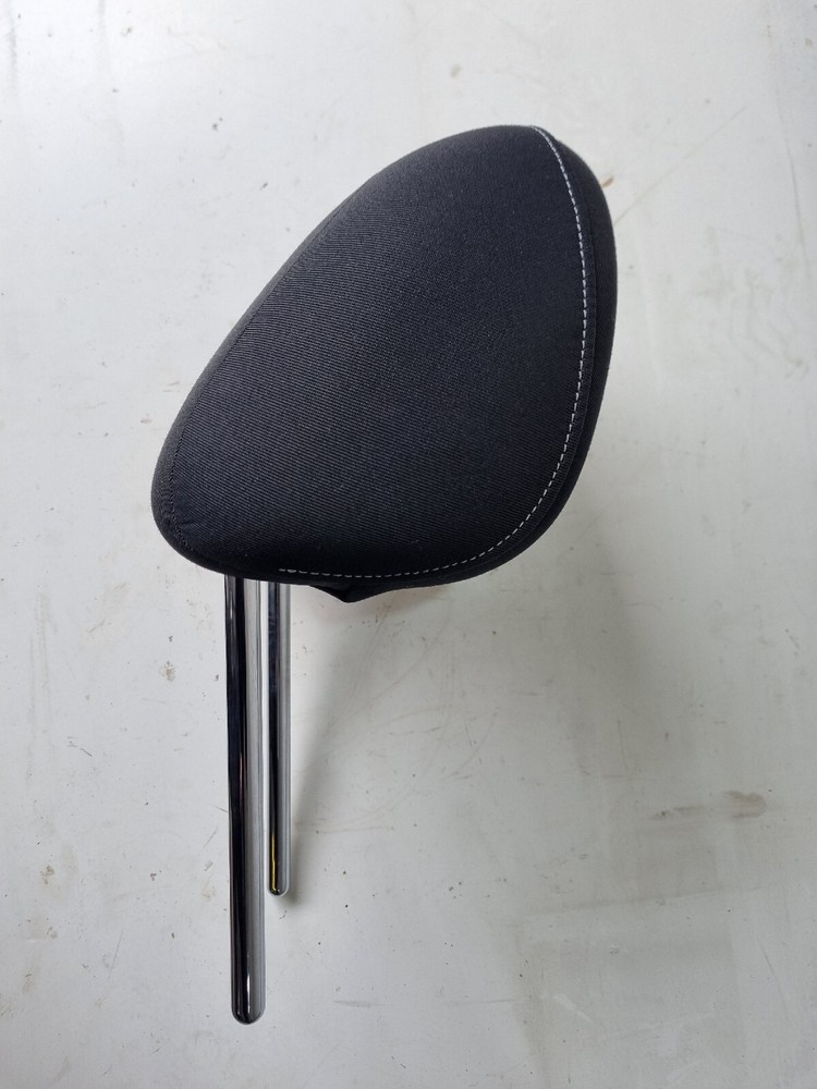 AUDI A1 HEADREST / BLACK CLOTH PASSENGER SIDE FRONT HEADREST 2011- 2018