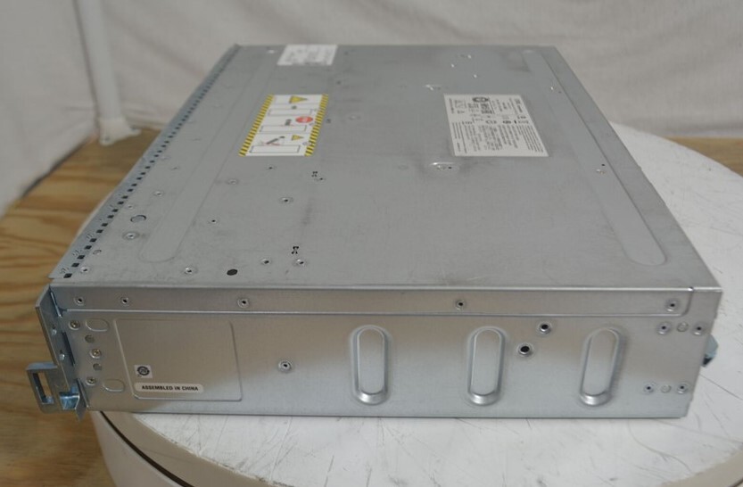 EMC SAE 100-562-964 25 Disk Array Enclosure SEE NOTES
