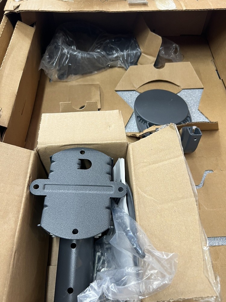 Wild Blue Satellite Dish With Tria RH