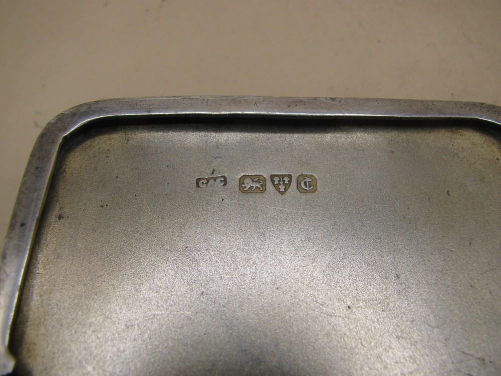 Chester 1929 Sterling Silver Cigarette Case With Engine Turned Design