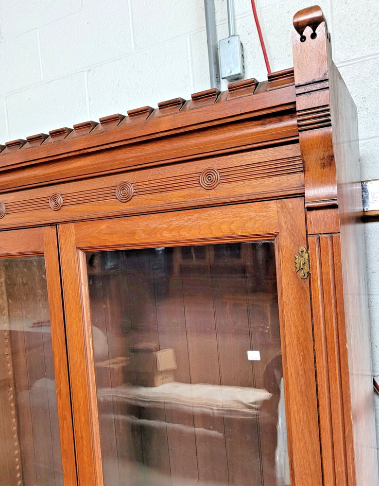 ANTIQUE WALNUT EASTLAKE VICTORIAN BOOKCASE