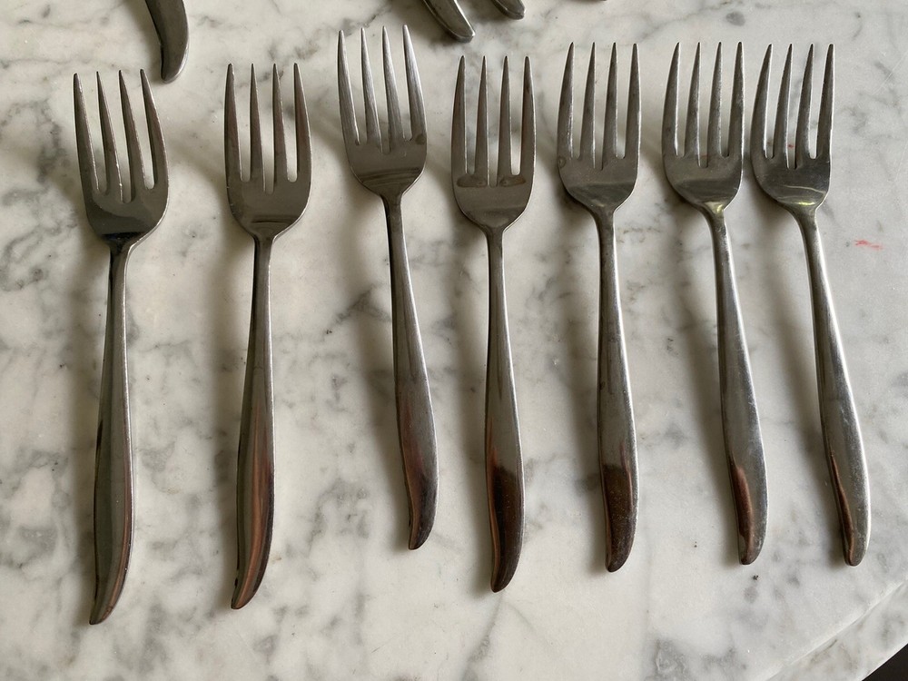 Mid Century Flatware - Stainless Japan - Linmark 24 pieces curve pattern