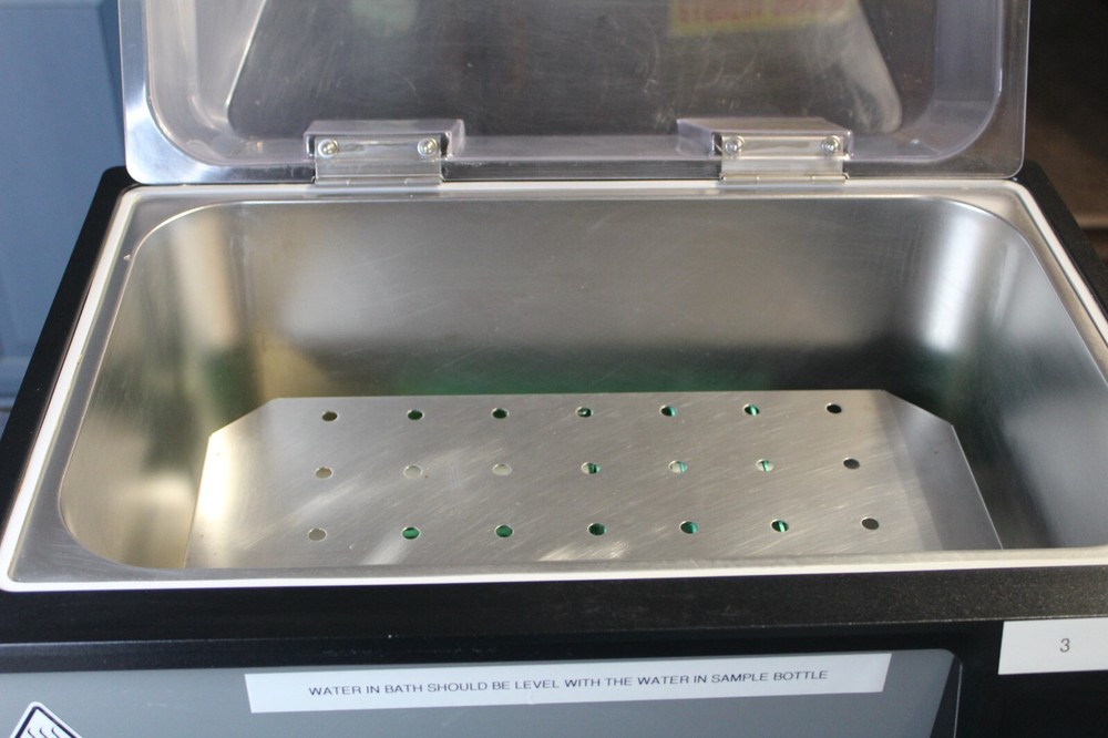 VWR WB28 WBE28 Water Bath with Keyboard Digital Temperature Process Controller