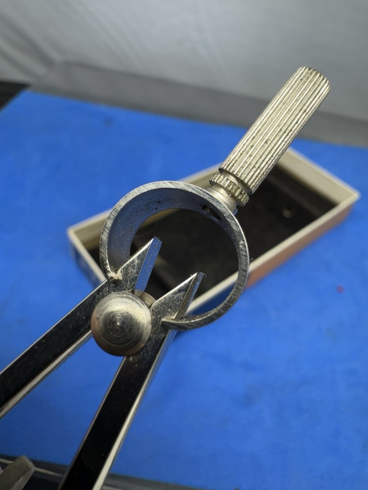 Dietzgen Master Pro 4-1/4" Hoop Spring Head Bow Pencil 733B EUC