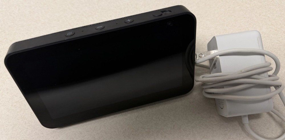 Amazon Echo Show 5 (2nd Gen) Smart Display Speaker, Charcoal. Tested And Works!