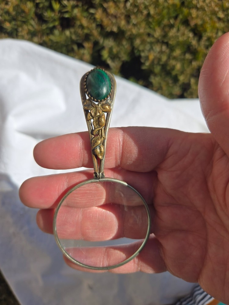 Vtg. foldable magnifier w/possible malachite stone in handle.