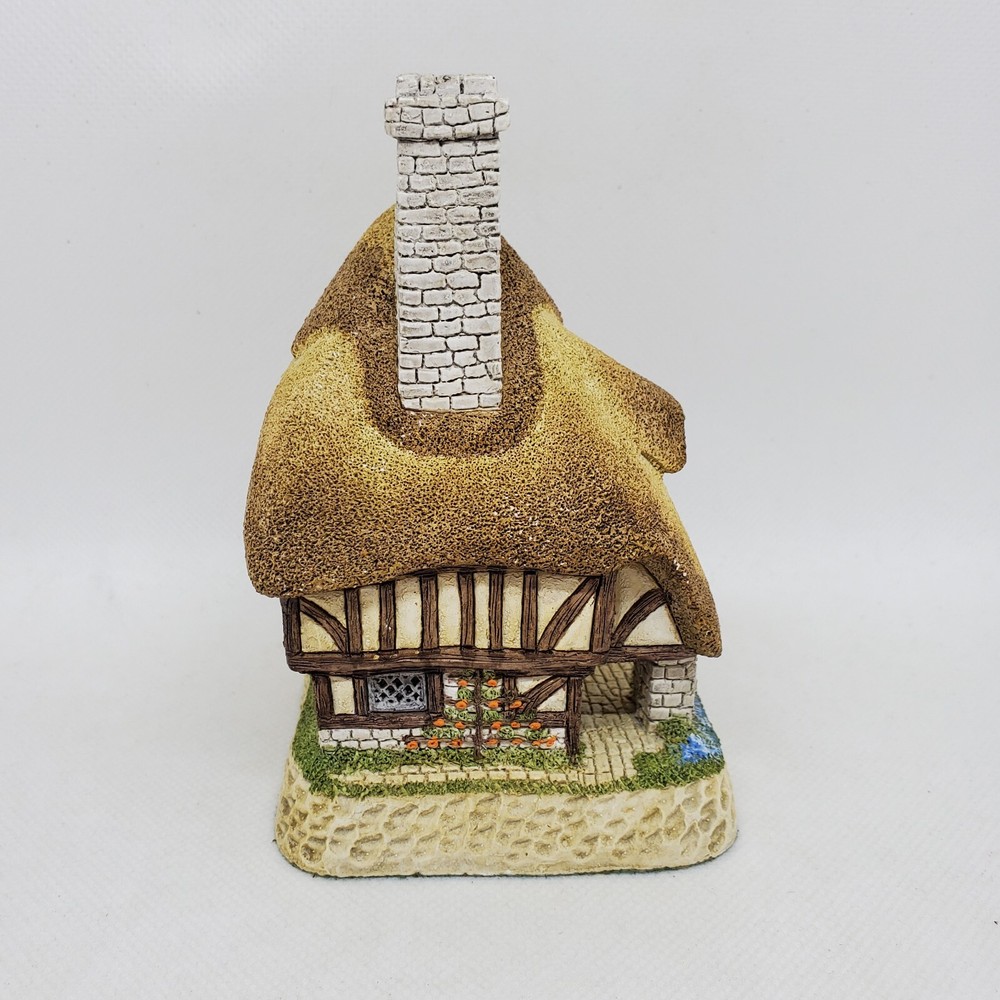 David Winter Pudding Cottage John Hine Ltd Hand Made/Hand Painted 1982