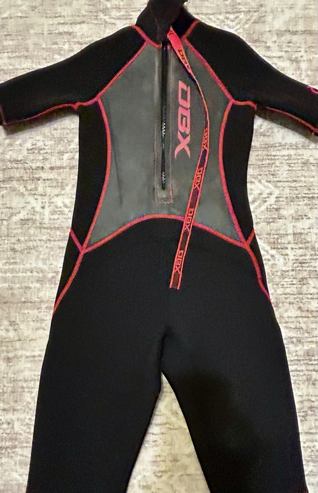 DBX Boy's Black with Red Trim Short Sleeve Wetsuit Size Medium